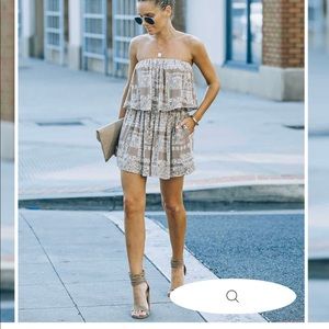 NWT - VICI -SEV POCKETED STRAPLESS PRINTED ROMPER - MOCHA - MED